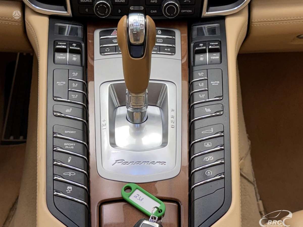 Porsche Panamera, 4.8 l., Седан