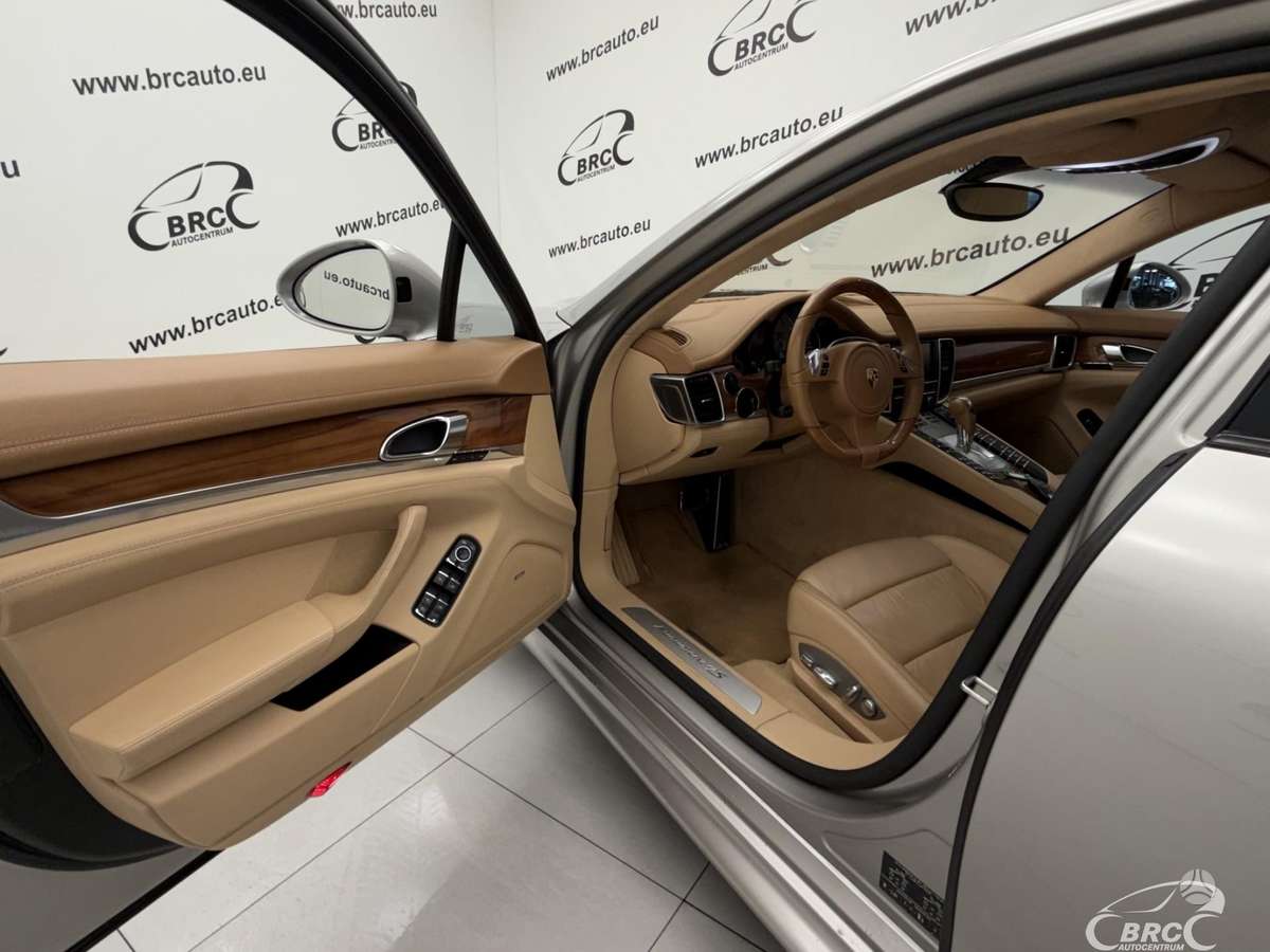 Porsche Panamera, 4.8 l., Седан