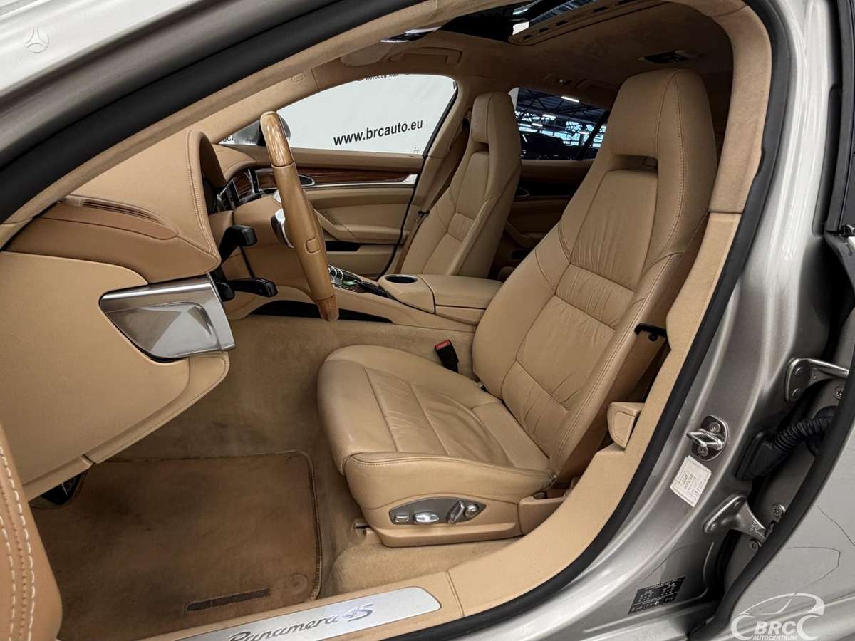 Porsche Panamera, 4.8 l., Седан