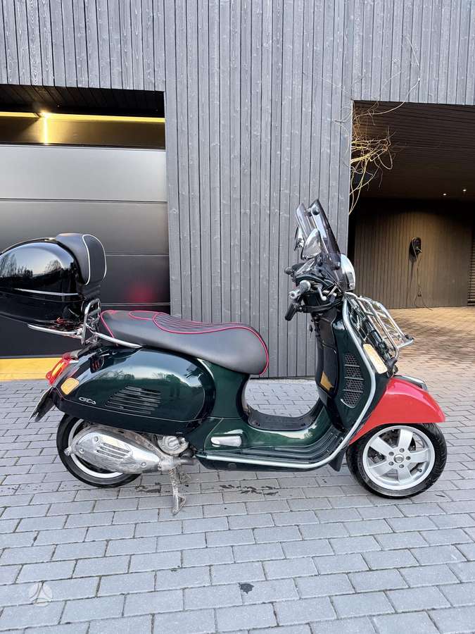 Piaggio Vespa 278cc, scooters / mopeds