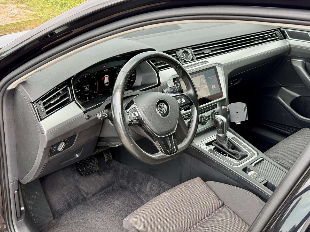 Volkswagen Passat, 2.0 l., Универсал