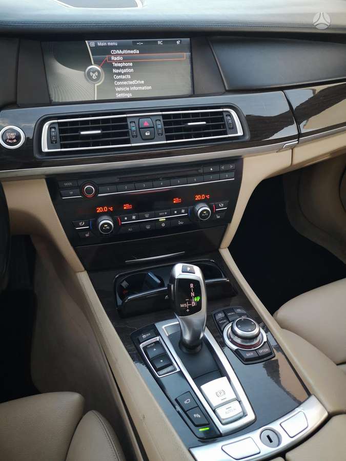 BMW 730, 3.0 l., Седан