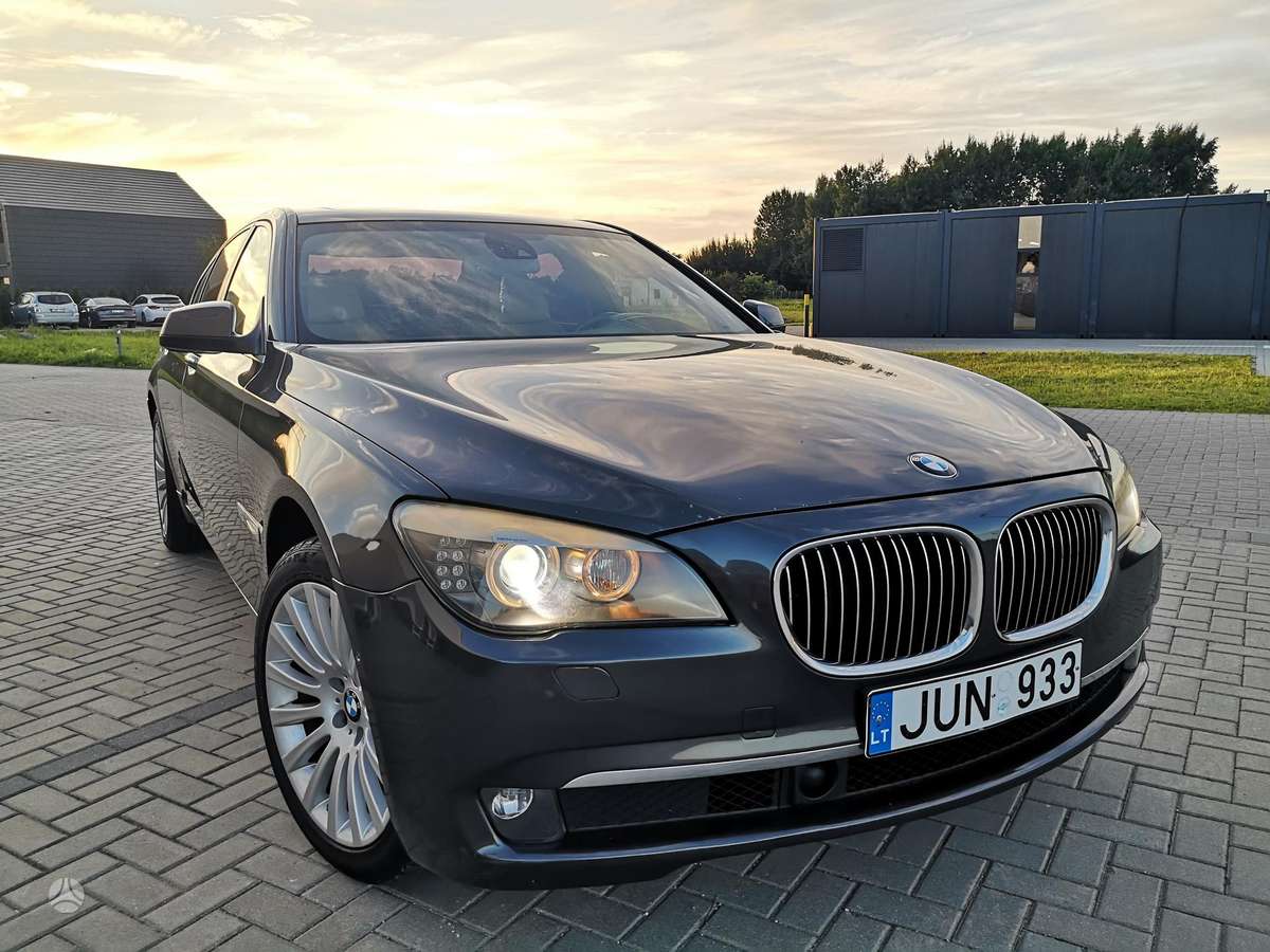 BMW 730, 3.0 l., Седан