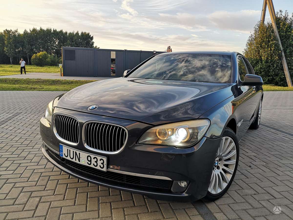 BMW 730, 3.0 l., Седан