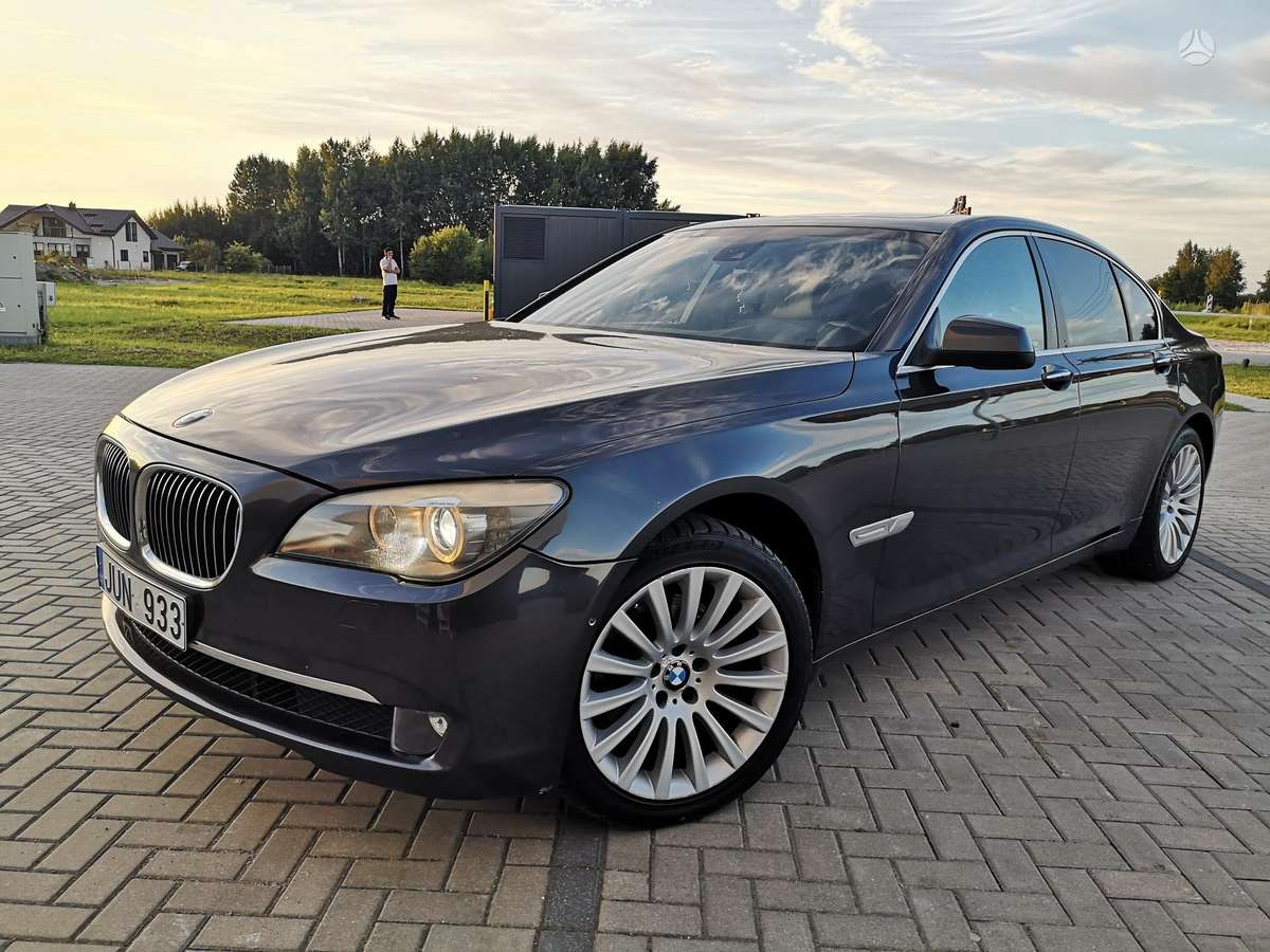 BMW 730, 3.0 l., Седан