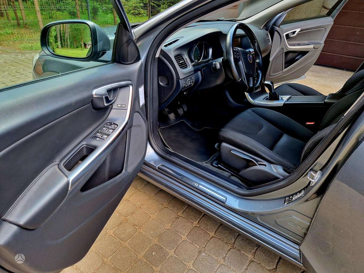 Volvo V60, 2.0 l., Универсал