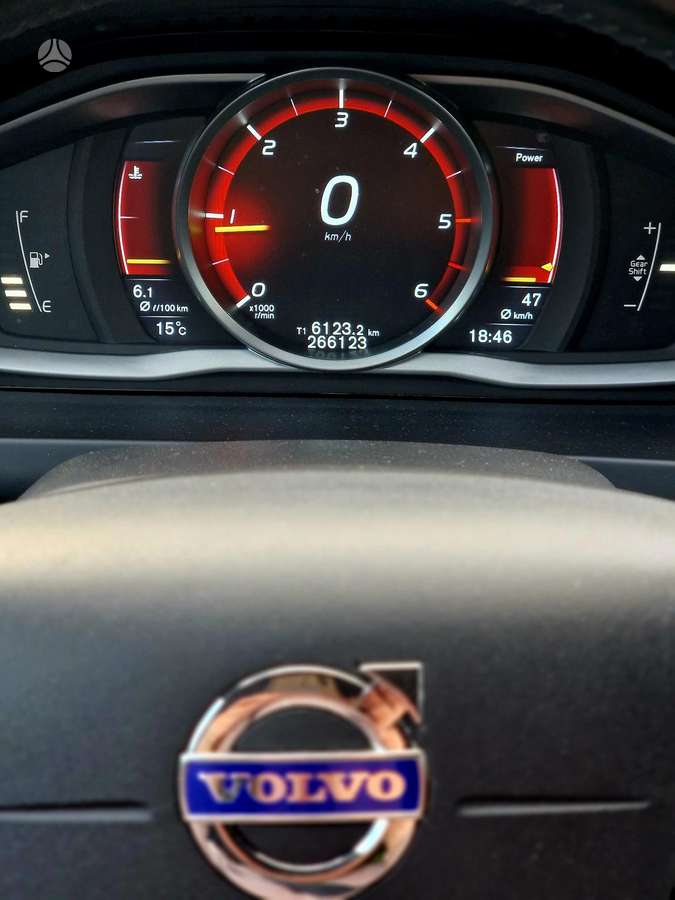 Volvo V60, 2.0 l., Универсал