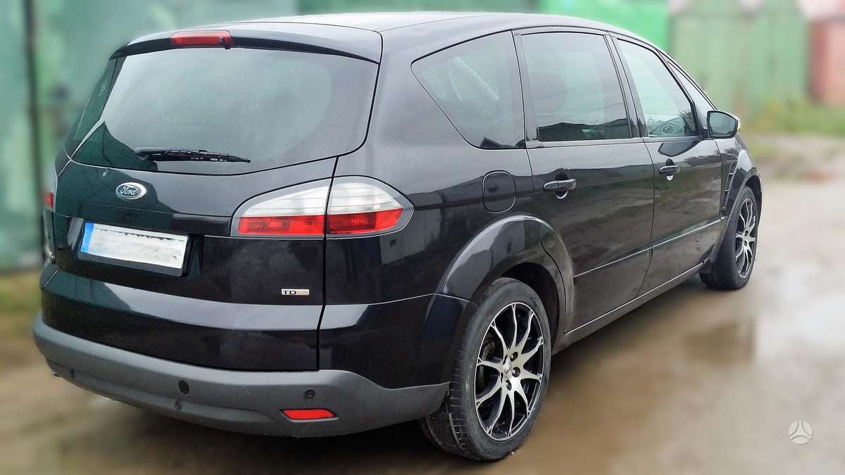 Ford S-MAX dalimis