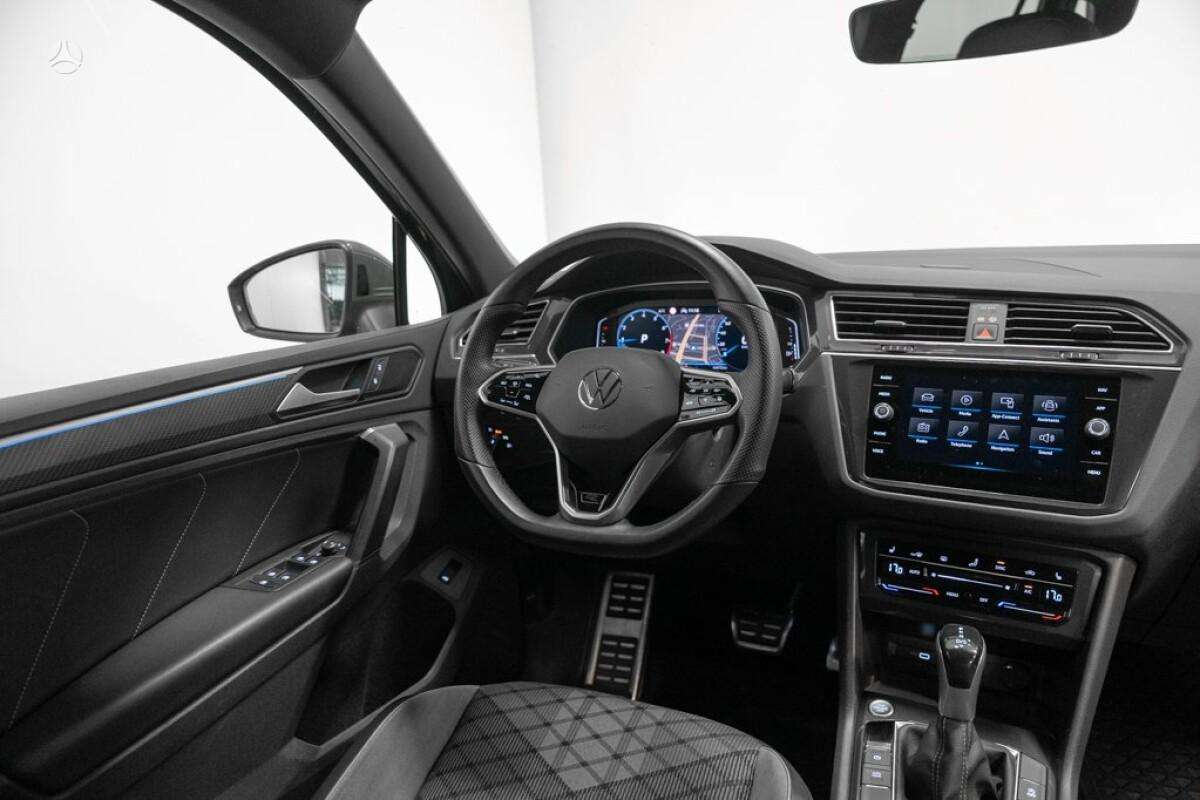 Volkswagen Tiguan - 9