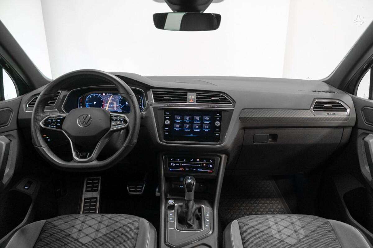 Volkswagen Tiguan - 10