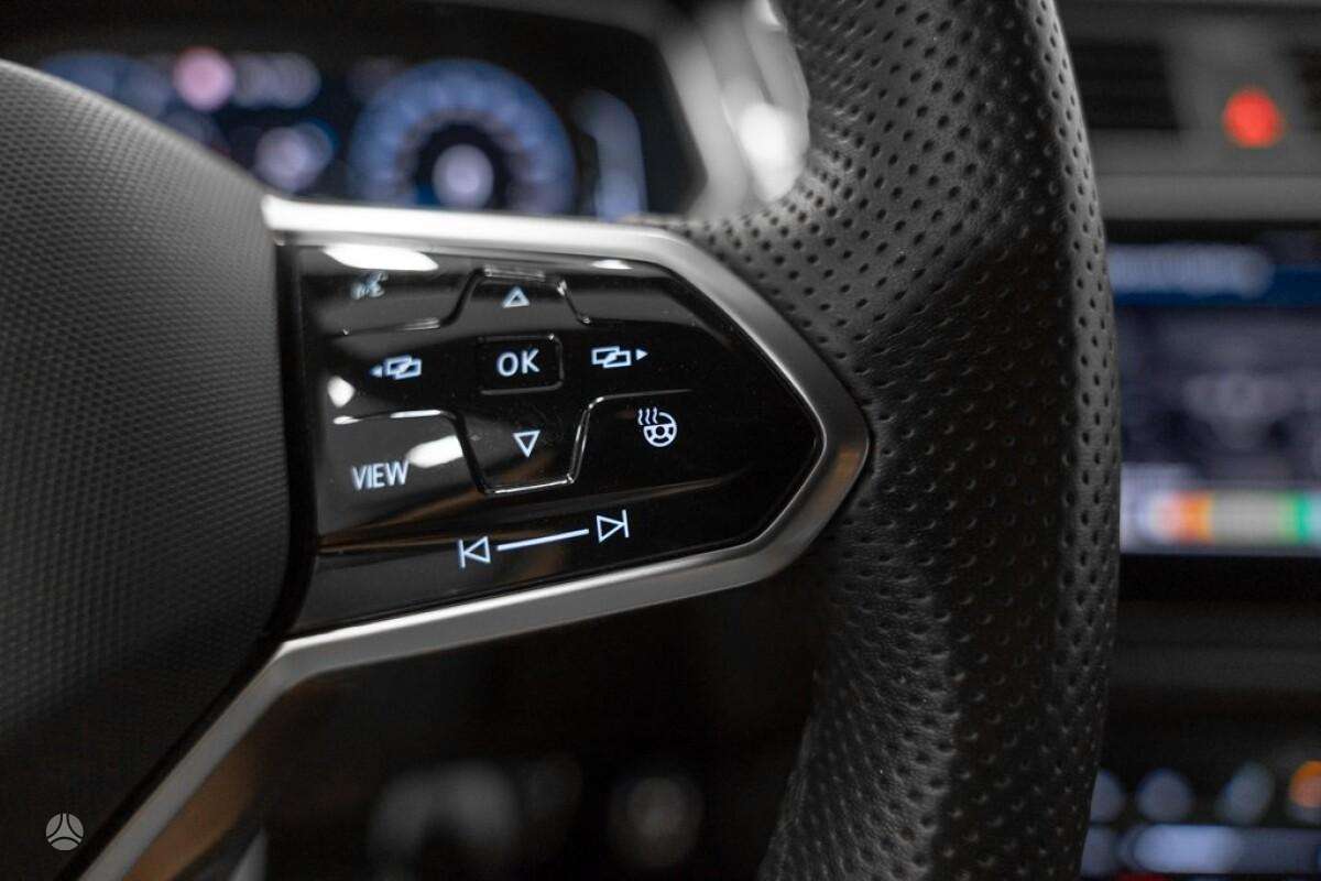 Volkswagen Tiguan - 12