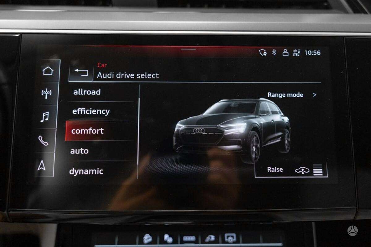 Audi e-tron, Внедорожник / Кроссовер