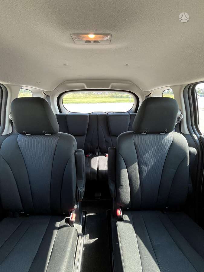 Mazda 5, 2.5 l., Минивэн