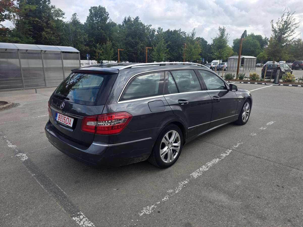 Mercedes-Benz E200, 2.1 l., Универсал