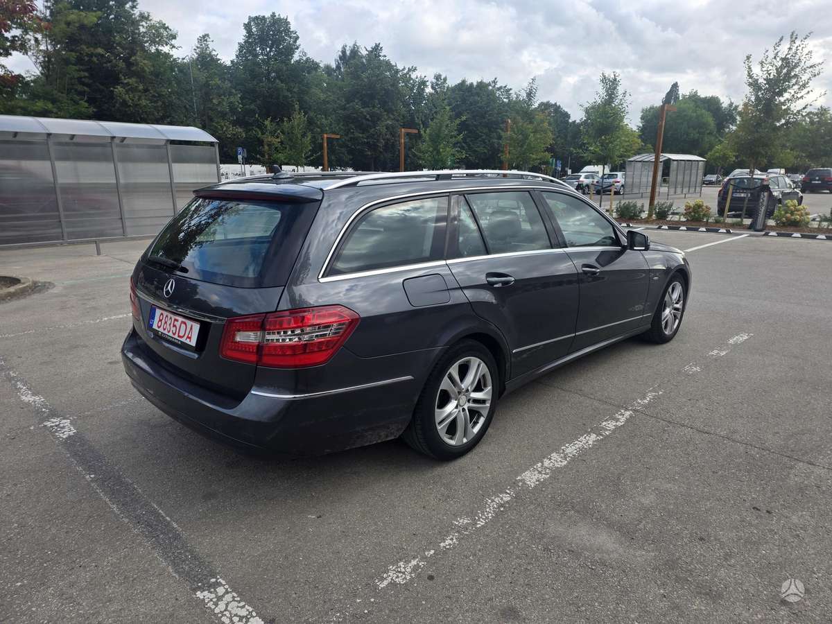 Mercedes-Benz E200, 2.1 l., Универсал