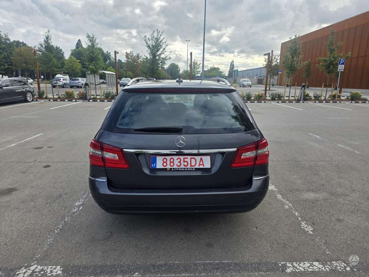 Mercedes-Benz E200, 2.1 l., Универсал