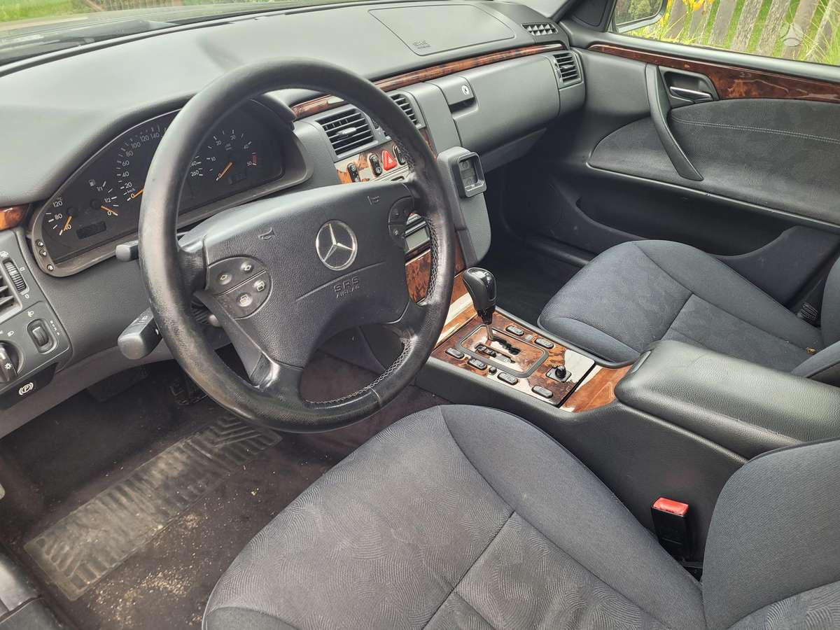 Mercedes-Benz E220, 2.2 l., wagon