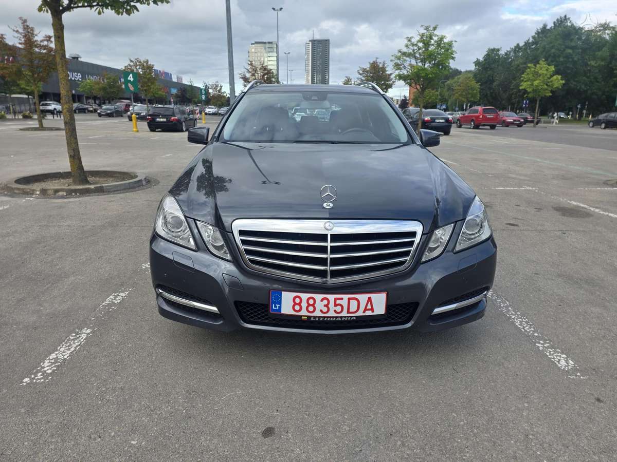Mercedes-Benz E200, 2.1 l., Универсал