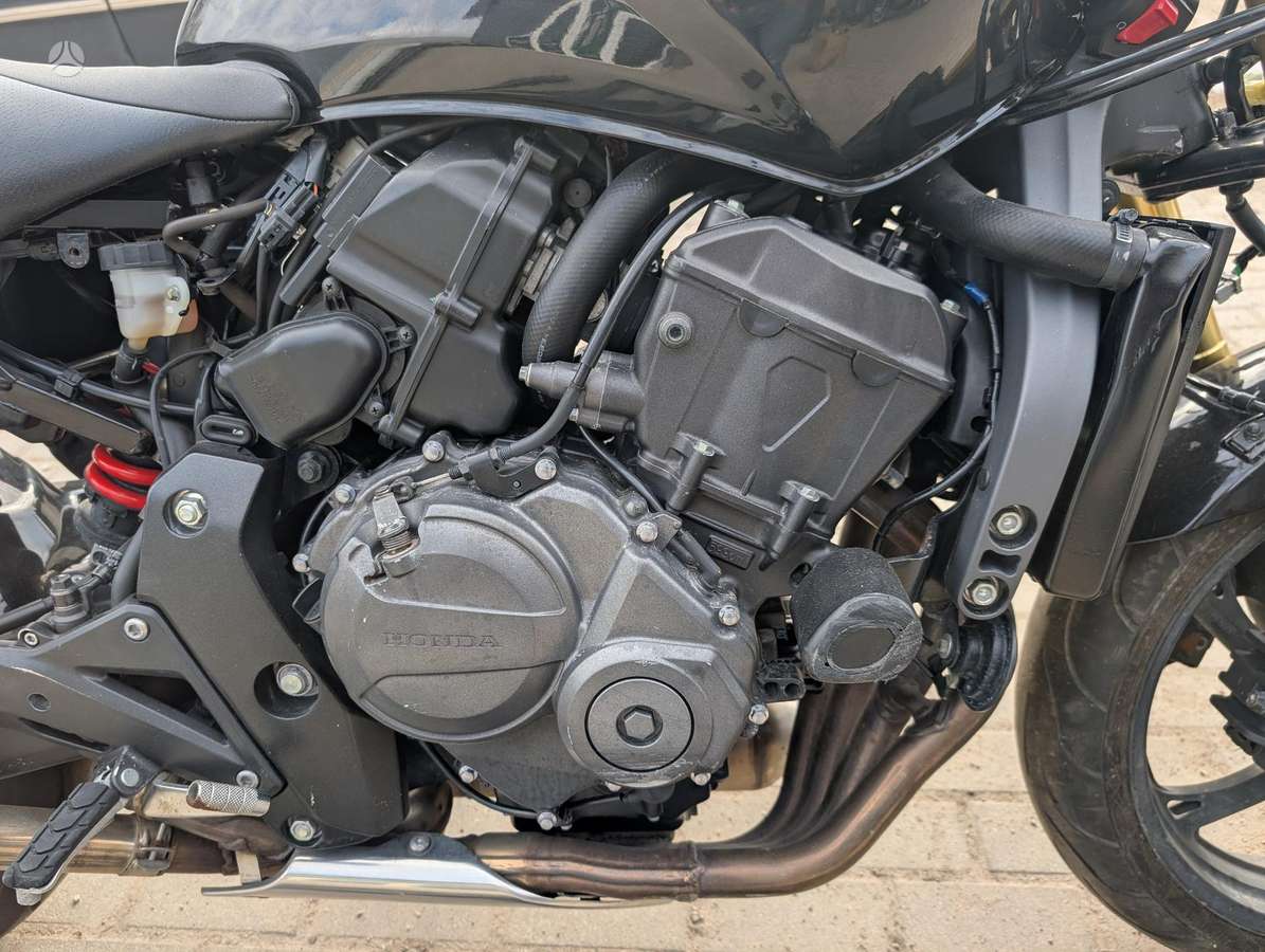 Honda CB, street / classic