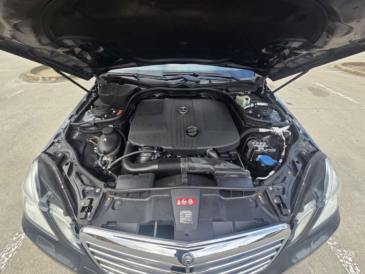 Mercedes-Benz E200, 2.1 l., Универсал