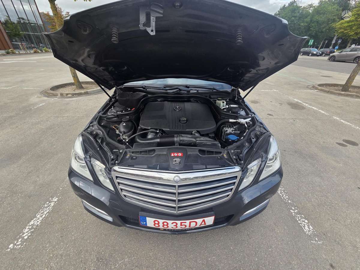 Mercedes-Benz E200, 2.1 l., Универсал