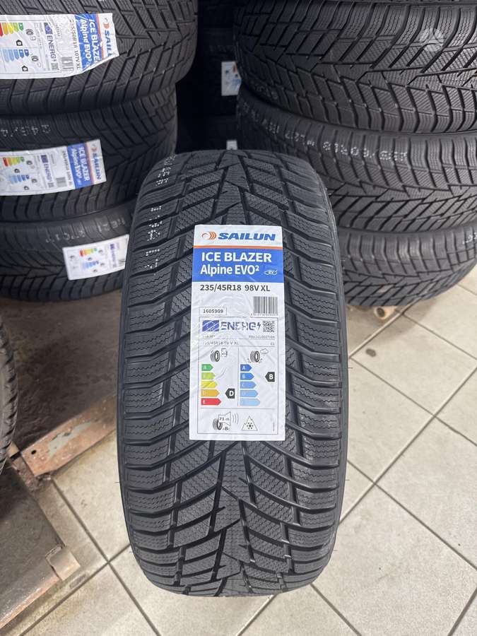 Sailun ICE BLAZER Alpine EVO2, winter 235/45 R18