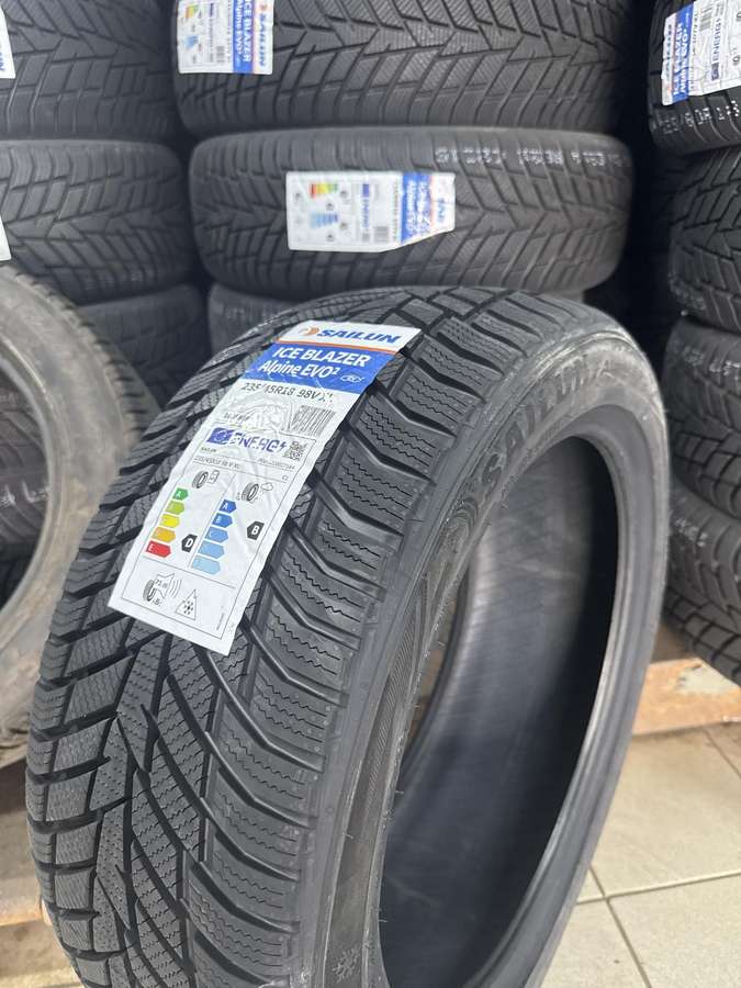 Sailun ICE BLAZER Alpine EVO2, winter 235/45 R18