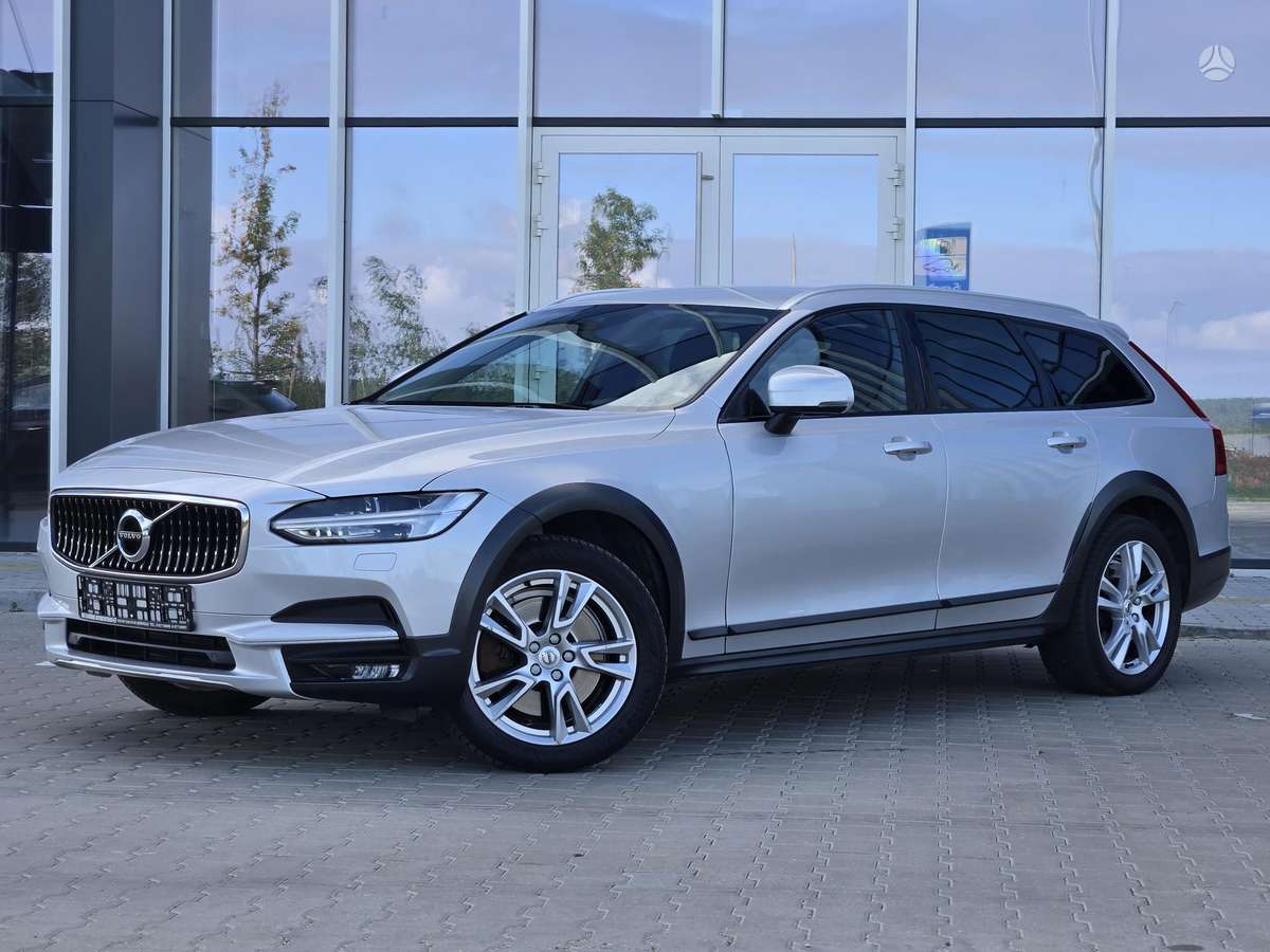 Volvo V90 Cross Country - 4