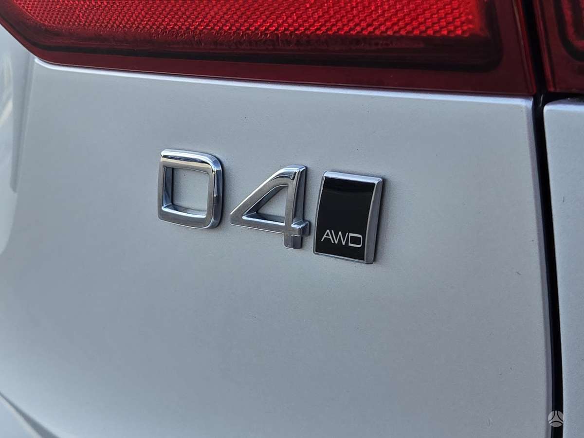 Volvo V90 Cross Country - 9
