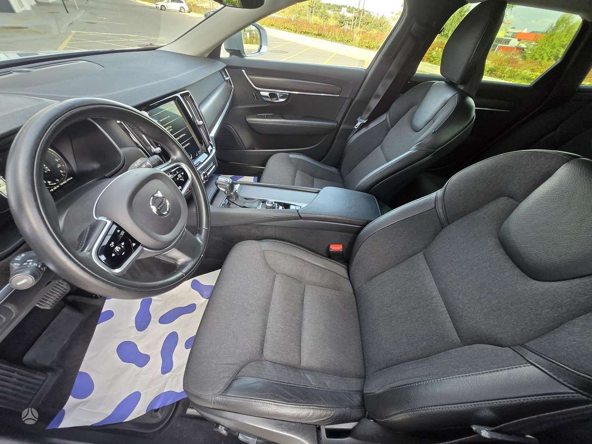 Volvo V90 Cross Country - 11