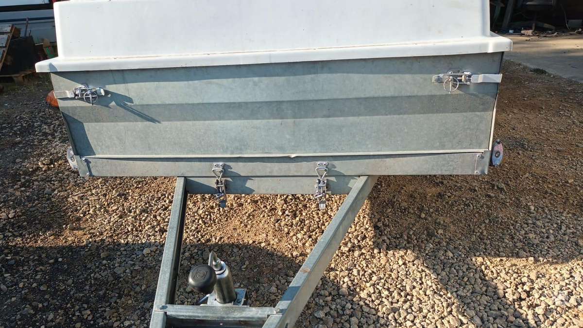 JT - Trailer 300K, passenger car trailers
