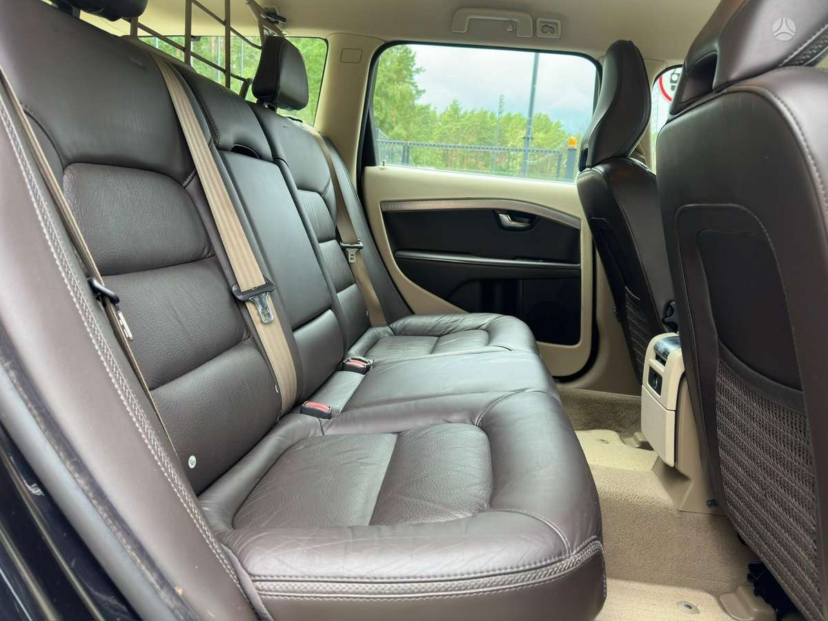 Volvo XC70, 2.0 l., Универсал