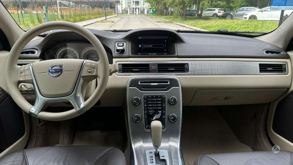 Volvo XC70, 2.0 l., Универсал