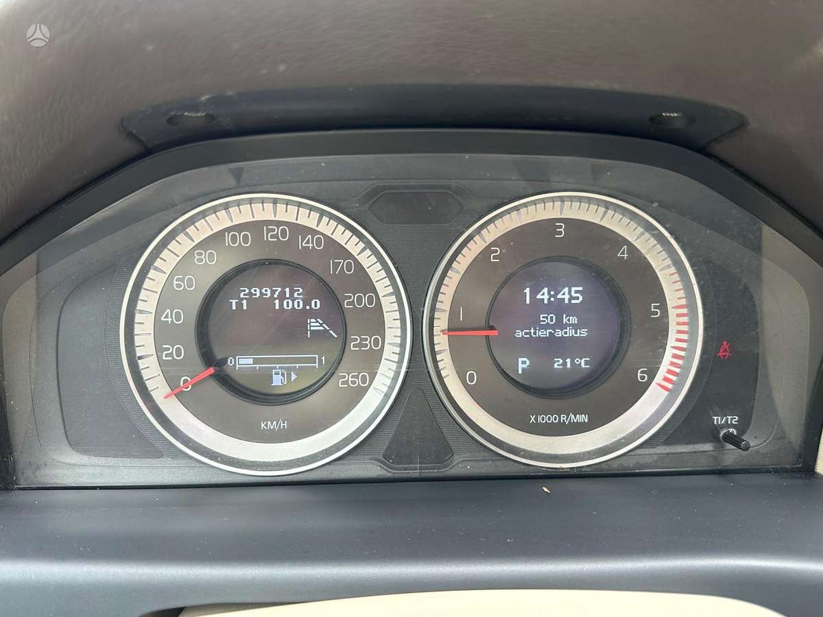 Volvo XC70, 2.0 l., Универсал