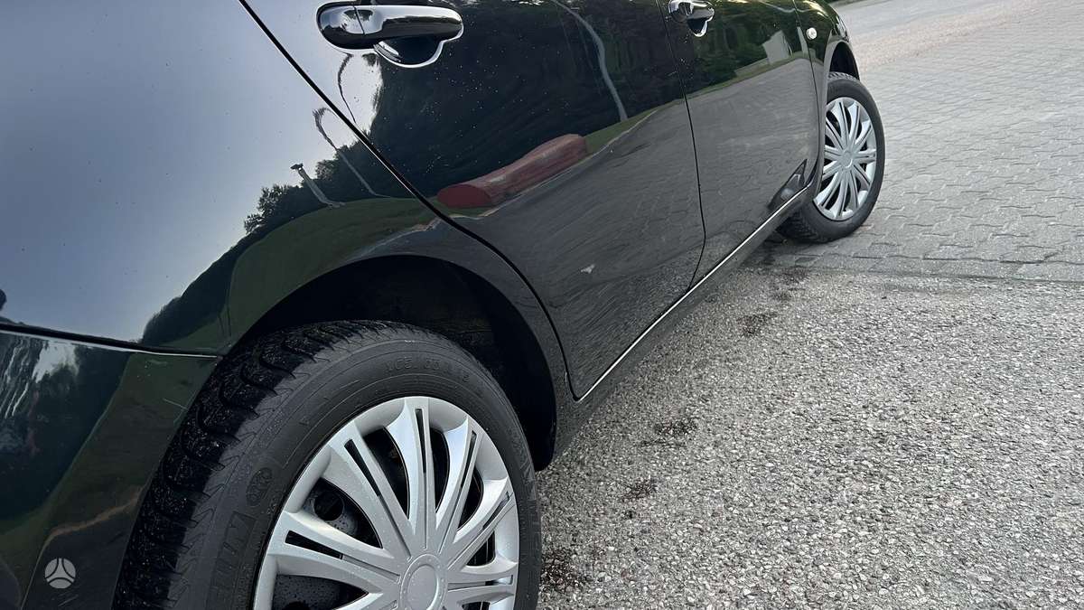 Nissan Micra, 1.2 l., hatchback