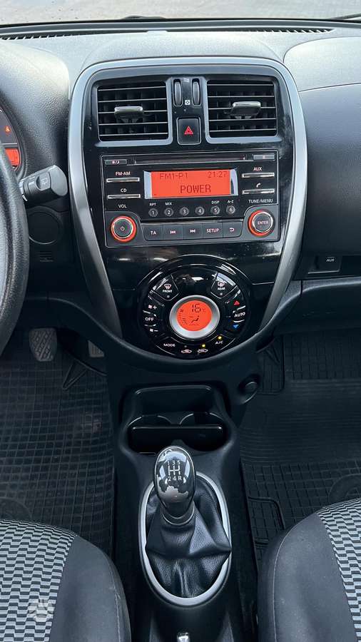 Nissan Micra, 1.2 l., hatchback