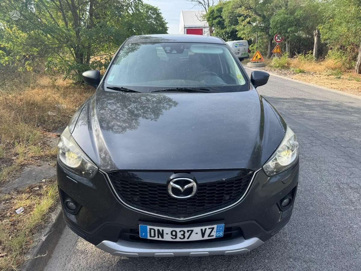 Mazda CX-5, 2.2 l., off-road / crossover