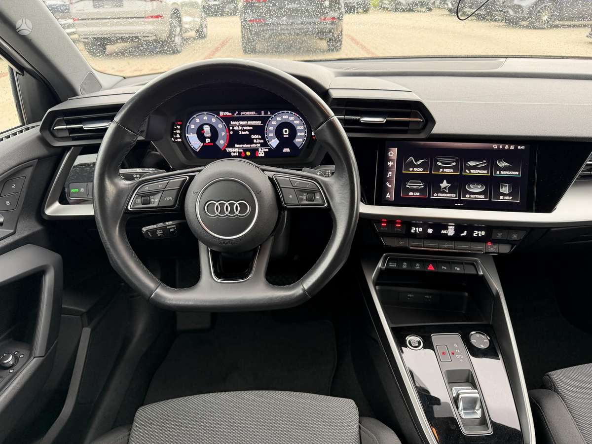 Audi A3, 1.5 l., Седан
