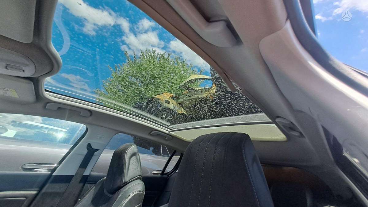 Peugeot 308 dalimis. Dalimis