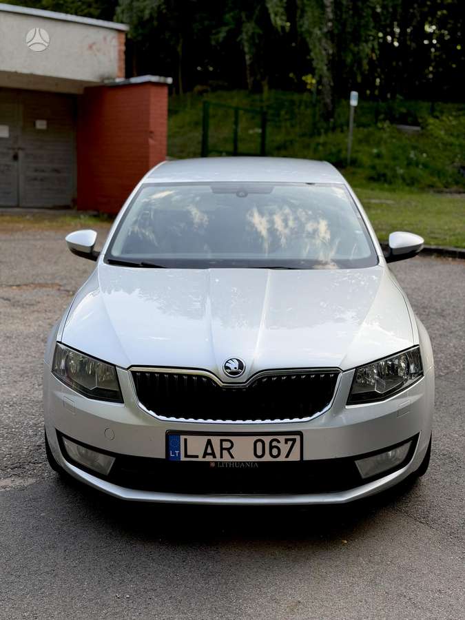 Skoda Octavia, Седан