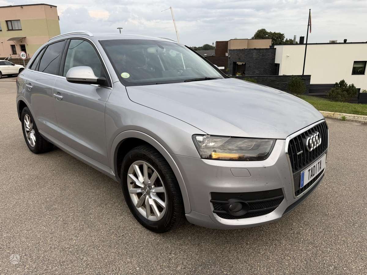 Audi Q3, 2.0 l., Внедорожник / Кроссовер