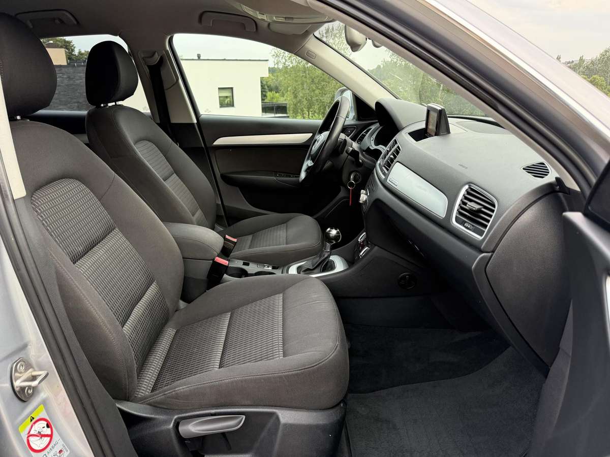 Audi Q3, 2.0 l., Внедорожник / Кроссовер
