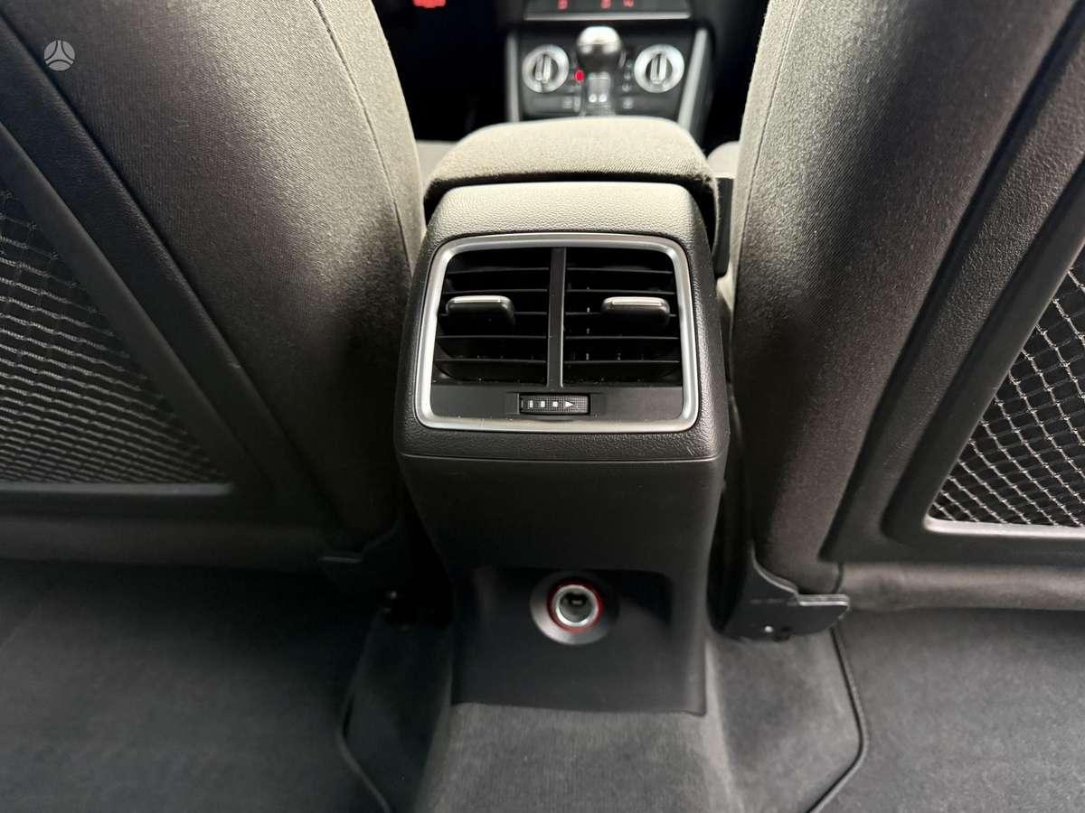 Audi Q3, 2.0 l., Внедорожник / Кроссовер