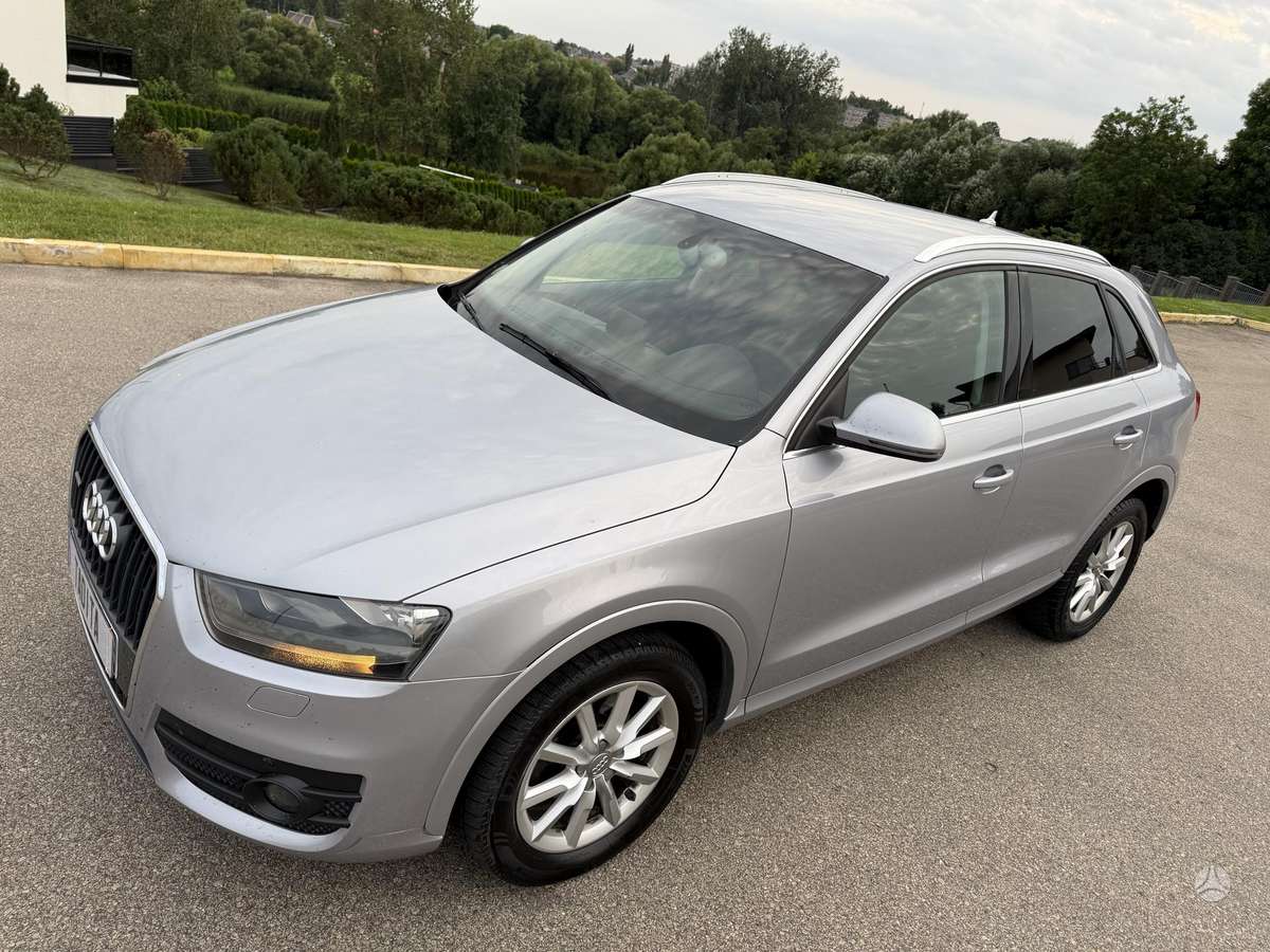 Audi Q3, 2.0 l., Внедорожник / Кроссовер