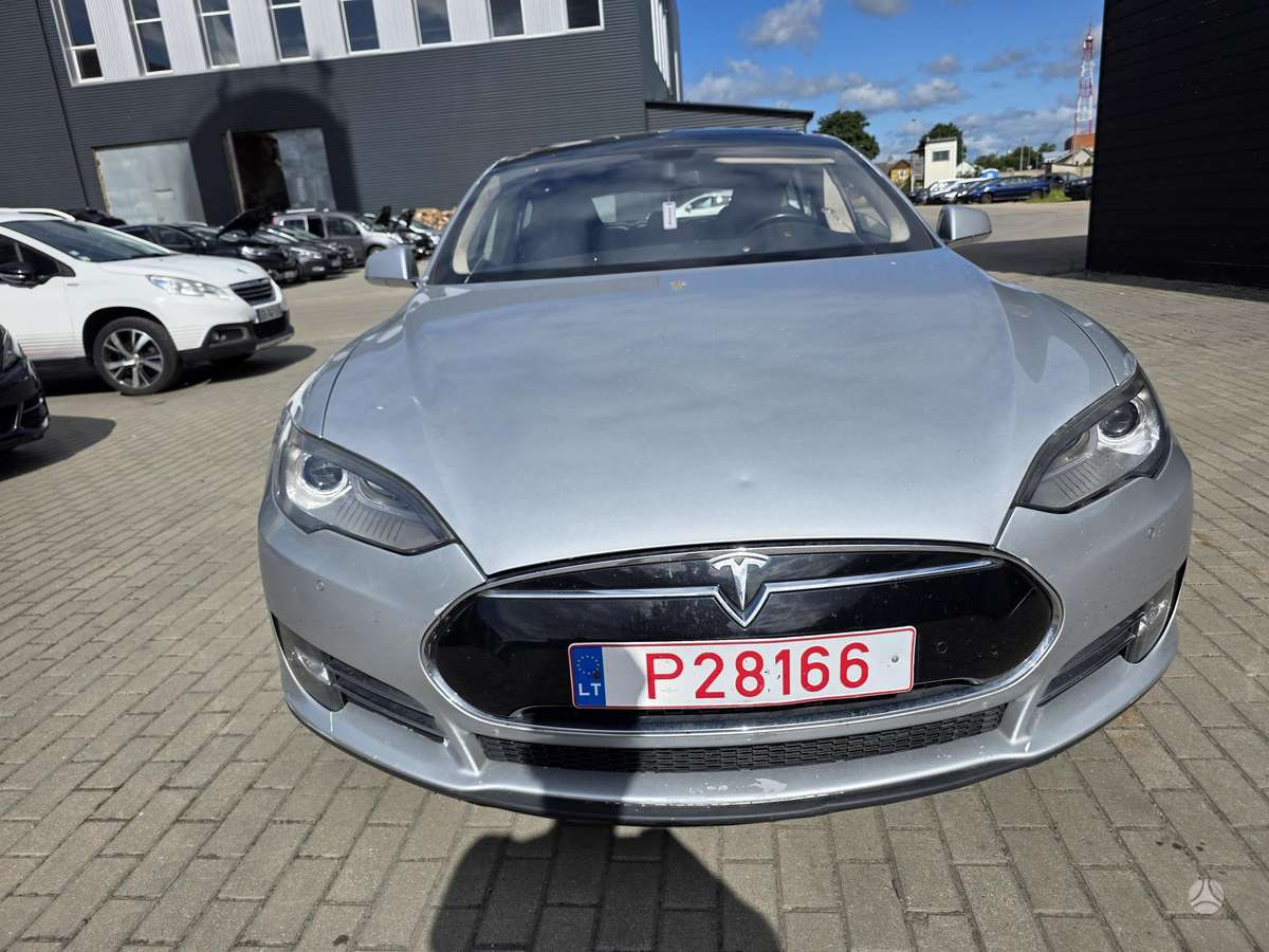 Tesla Model S, 85 kWh, hatchback