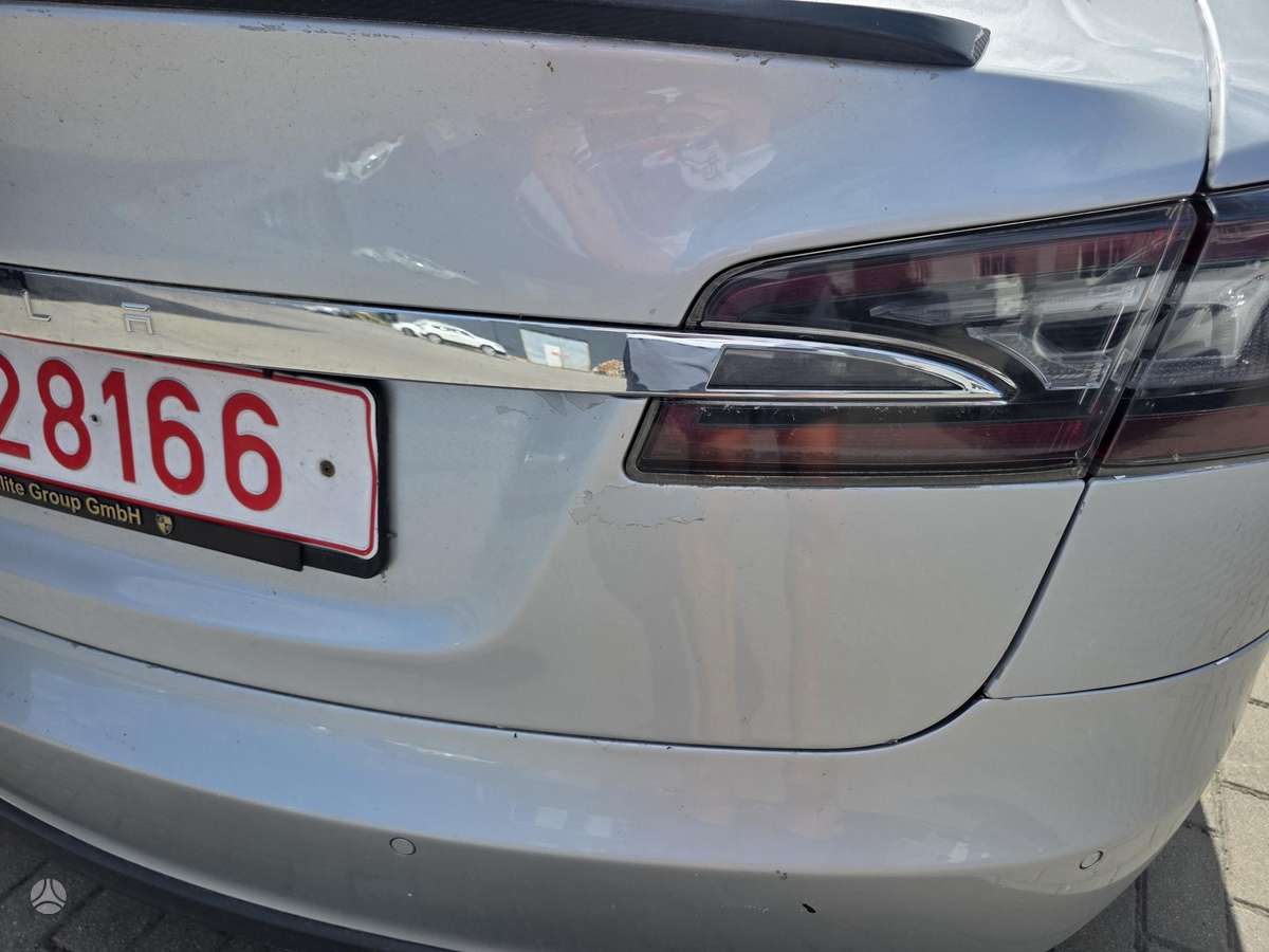Tesla Model S, 85 kWh, hatchback