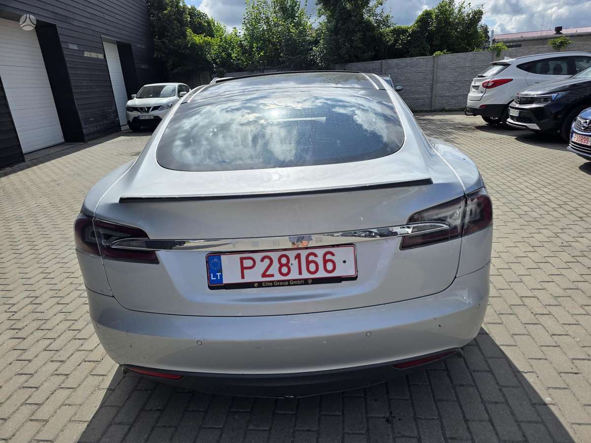 Tesla Model S, 85 kWh, hatchback