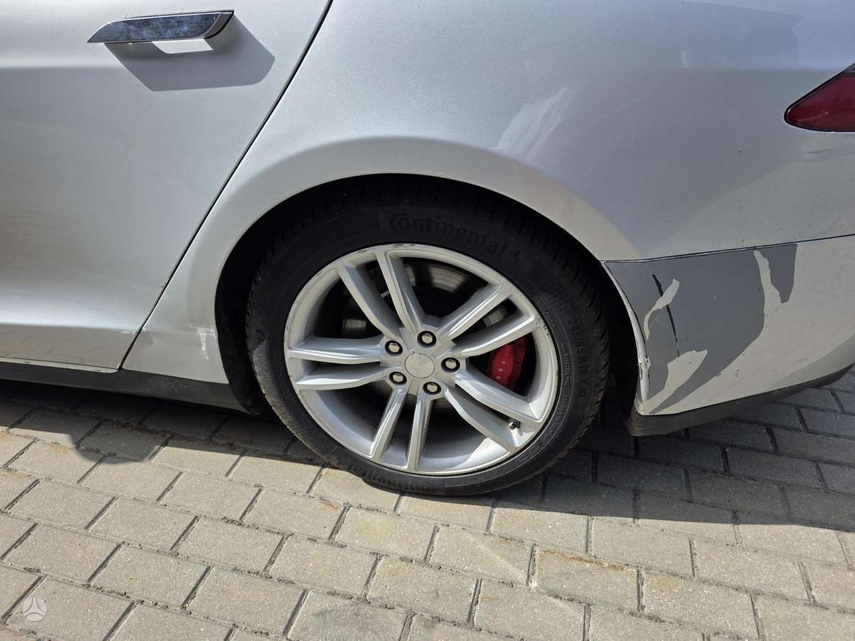 Tesla Model S, 85 кВт·ч, Хэтчбек