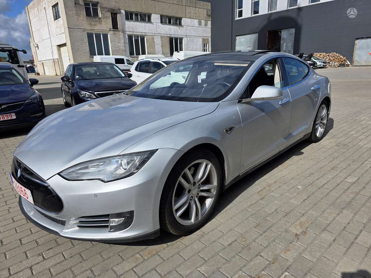 Tesla Model S, 85 kWh, hatchback