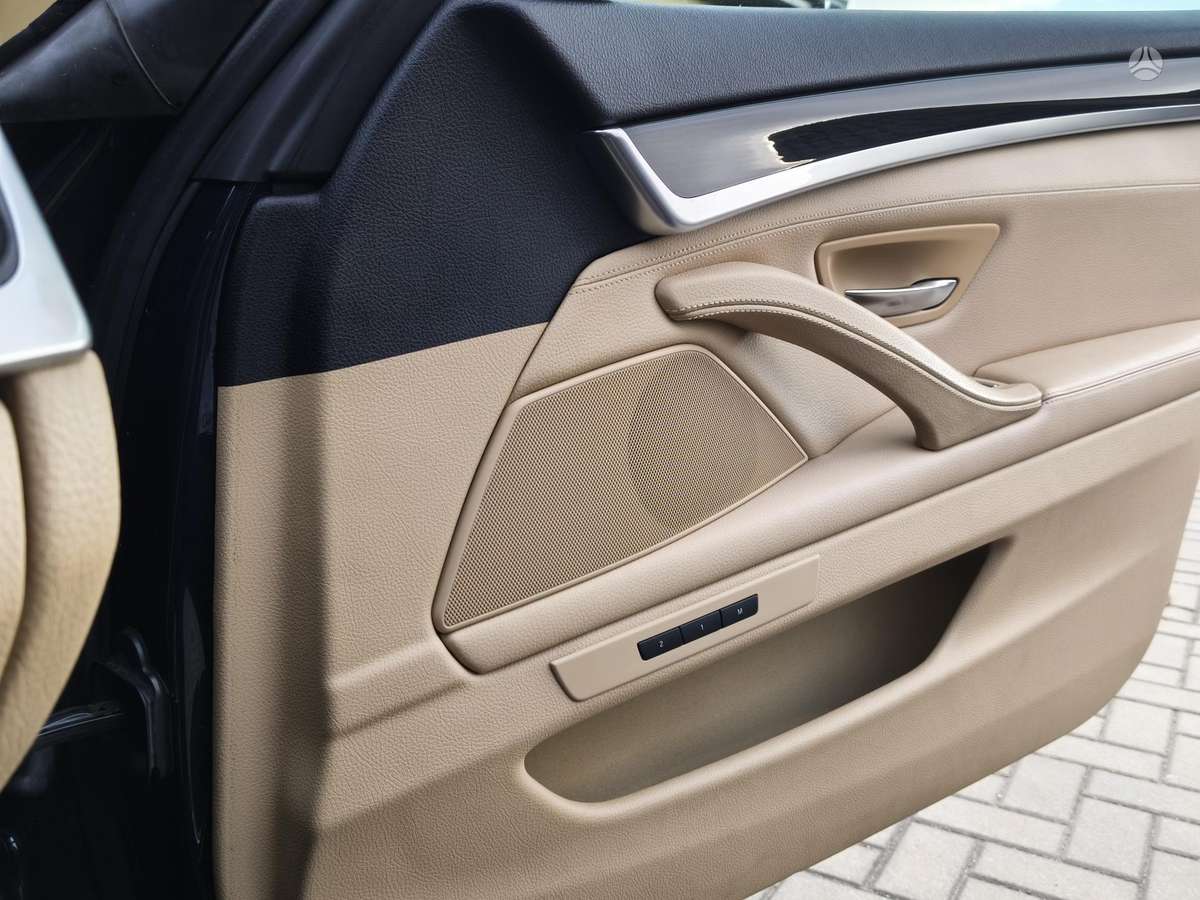BMW 530, 3.0 l., wagon